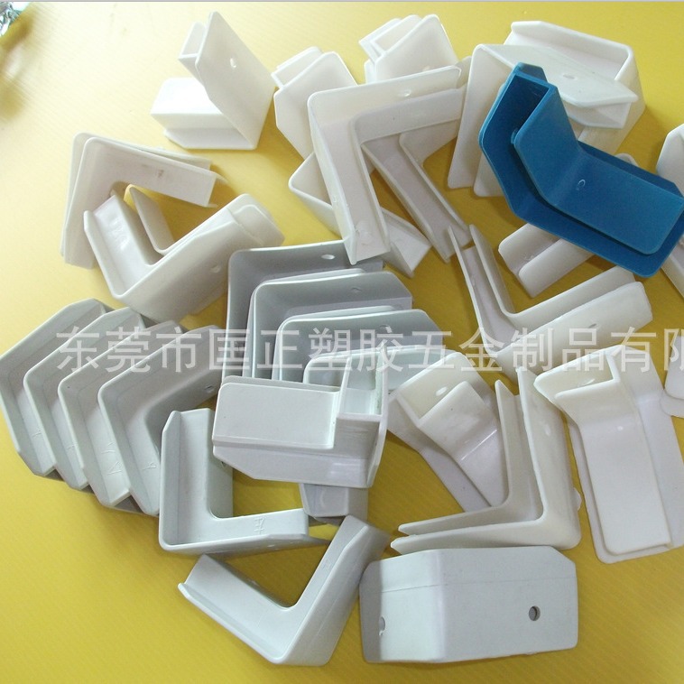 匡正中空板厂家直供周转箱辅料 铝合金弯角 铝合金转角 颜色多样