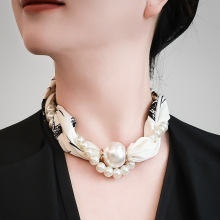 珍珠项链磁吸扣小丝巾女春秋护颈围脖子搭配衬衫锁骨系脖饰薄围巾