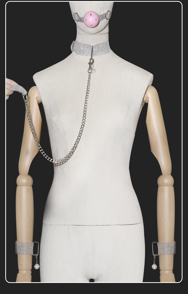 Jiuai SM Bright Strap Seven-Piece Bondage Set with Metal Clamps and Restraints — detail image 7