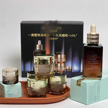 С��ƿ���{����˪�׽��Aˮ��������˪�ѻ�ԭ��Һ���AҺ����