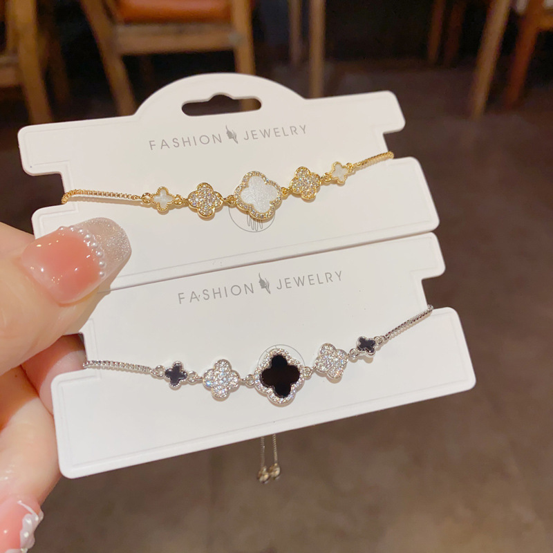 Korean-Style Minimalist Design Zircon Four-Leaf Flower Bracelet, Light Luxury, High-End Feel, Versatile Fashion Jewelry, Niche Sweet Accessories Korean-Style Minimalist Design Zircon Four-Leaf Flower Bracelet, Light Luxury, High-End Feel, Versatile Fashion Jewelry, Niche Sweet Accessories