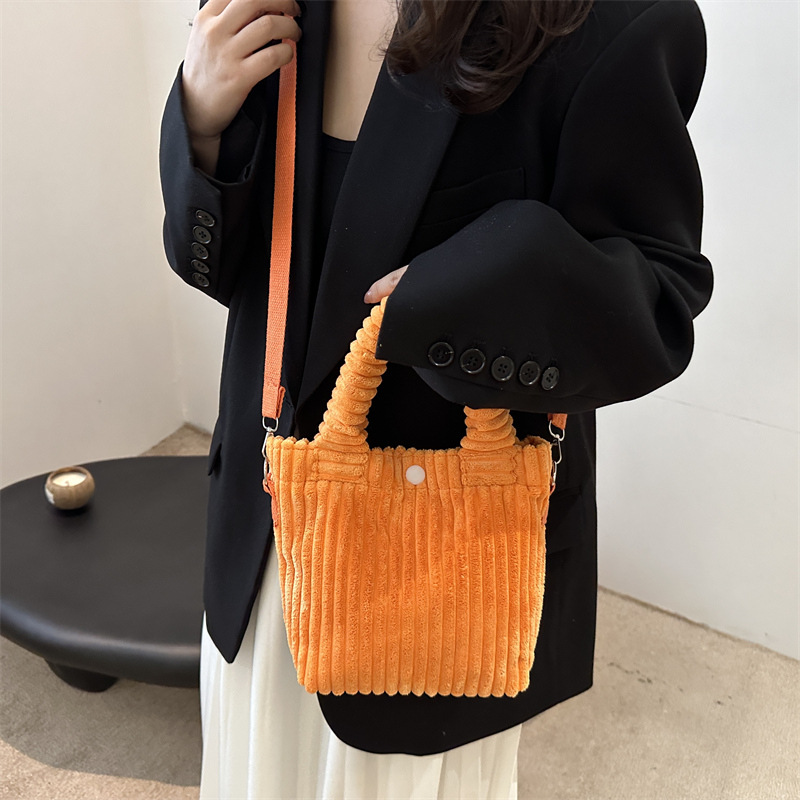 Otoño y invierno nuevos productos de diseño Nichozhong pozos de cordillera bolsas de algodón lindas bolsas de mano chic bolsas de hombro