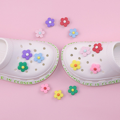 HyunA Floret Crocs Embroidered shoes Cartoon Garden shoes decorate parts diy Crocs cross Accessories button