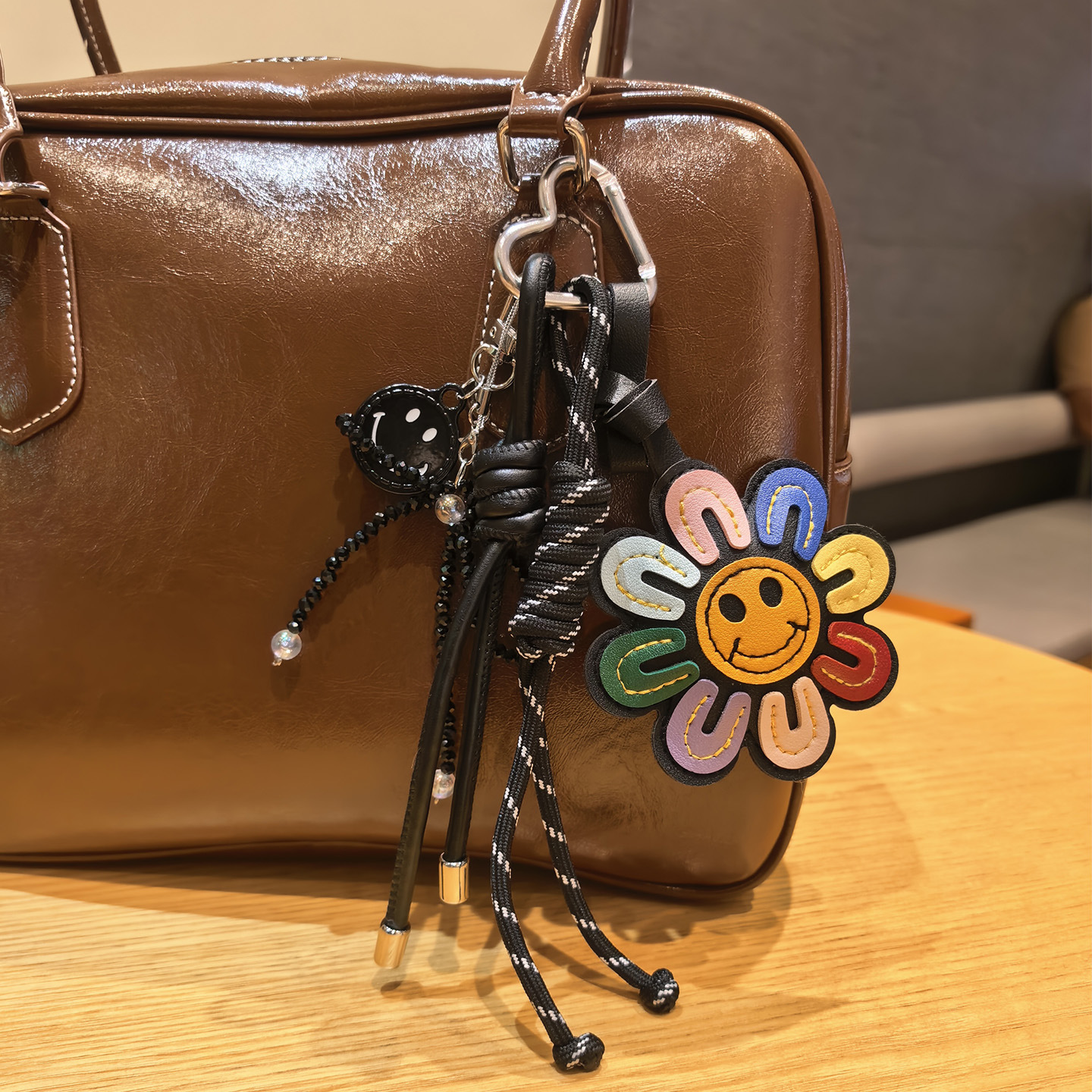 한국풍 PU가죽 해바라기 웃는 얼굴 가방 걸이 컬러 꽃 모양 작은 태양 걸이 자동차 열쇠고리