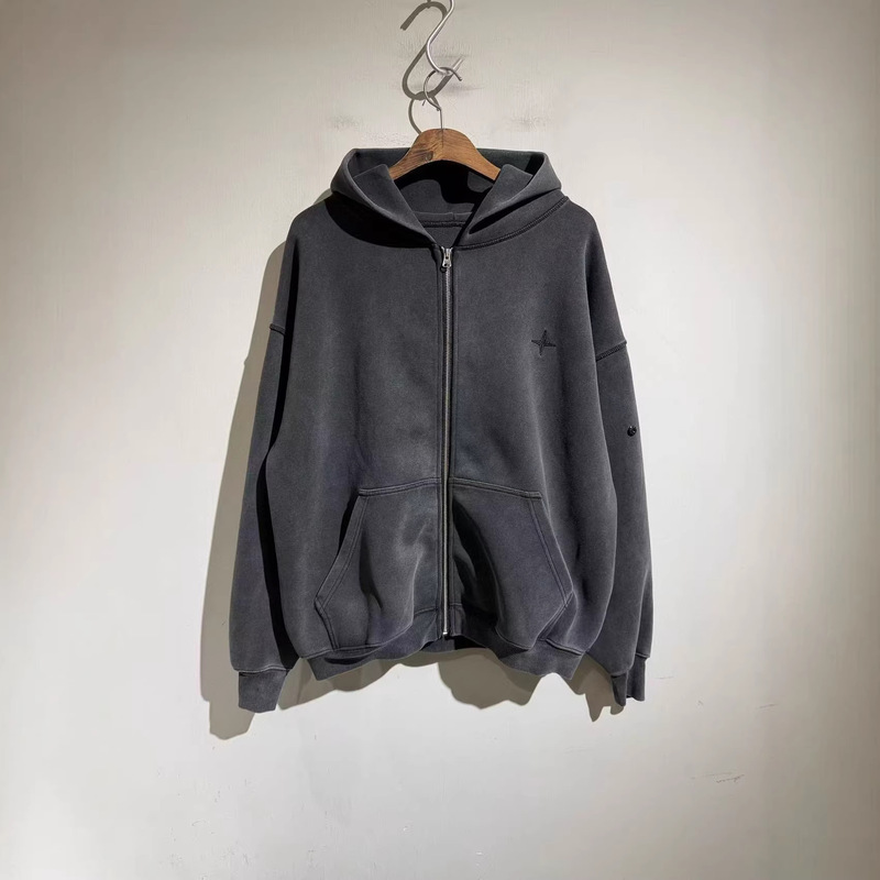 Hot-Selling High-End Embroidered Zip-Up Hoodie with Fleece Lining, Loose Oversized Fit, Fashionable Casual Sweatshirt Cardigan Hot-Selling High-End Embroidered Zip-Up Hoodie with Fleece Lining, Loose Oversized Fit, Fashionable Casual Sweatshirt Cardigan