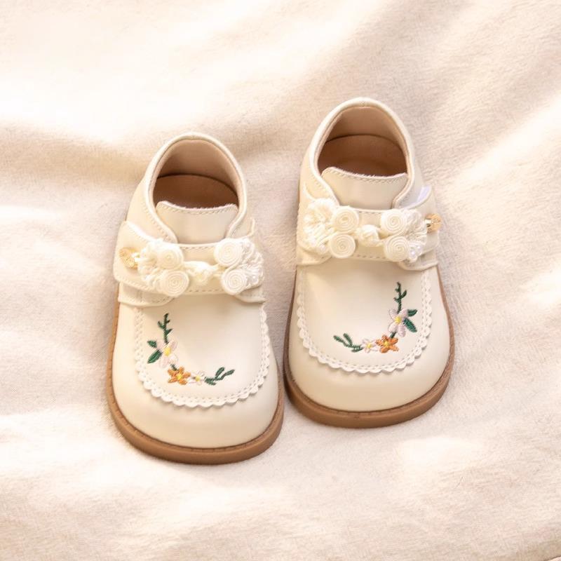 女の赤ちゃんの革靴春と秋の小さな女の子の靴子供の中国風の漢服の靴柔らかい底の女の子の靴柔らかい底の子供靴|undefined