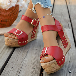 ����¸���ЬŮ�W���ļ��¿�r���T�һ�ֿێ��~���_�R��ЬŮ���l