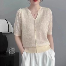 夏季新款冰丝短袖t恤女士V领钉珠设计感时尚百搭镂空钩花针织上衣