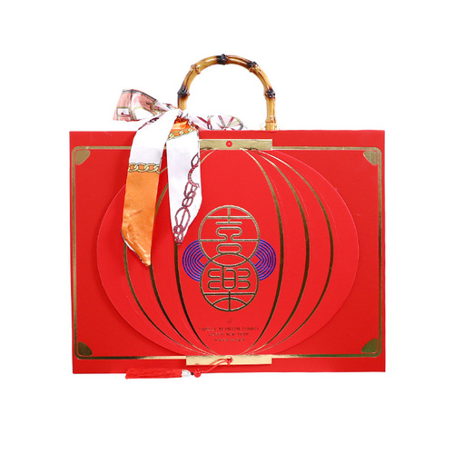 Gift set of Canadian Atlantic ginseng five-herb combination, featuring morels, reishi, red ginseng, and Chinese orchid, as a health supplement.