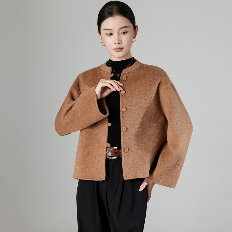 Short double-sided cashmere coat for women, 2026 new autumn and winter model, high-end fashion woolen coat for petite individuals Short double-sided cashmere coat for women, 2026 new autumn and winter model, high-end fashion woolen coat for petite individuals