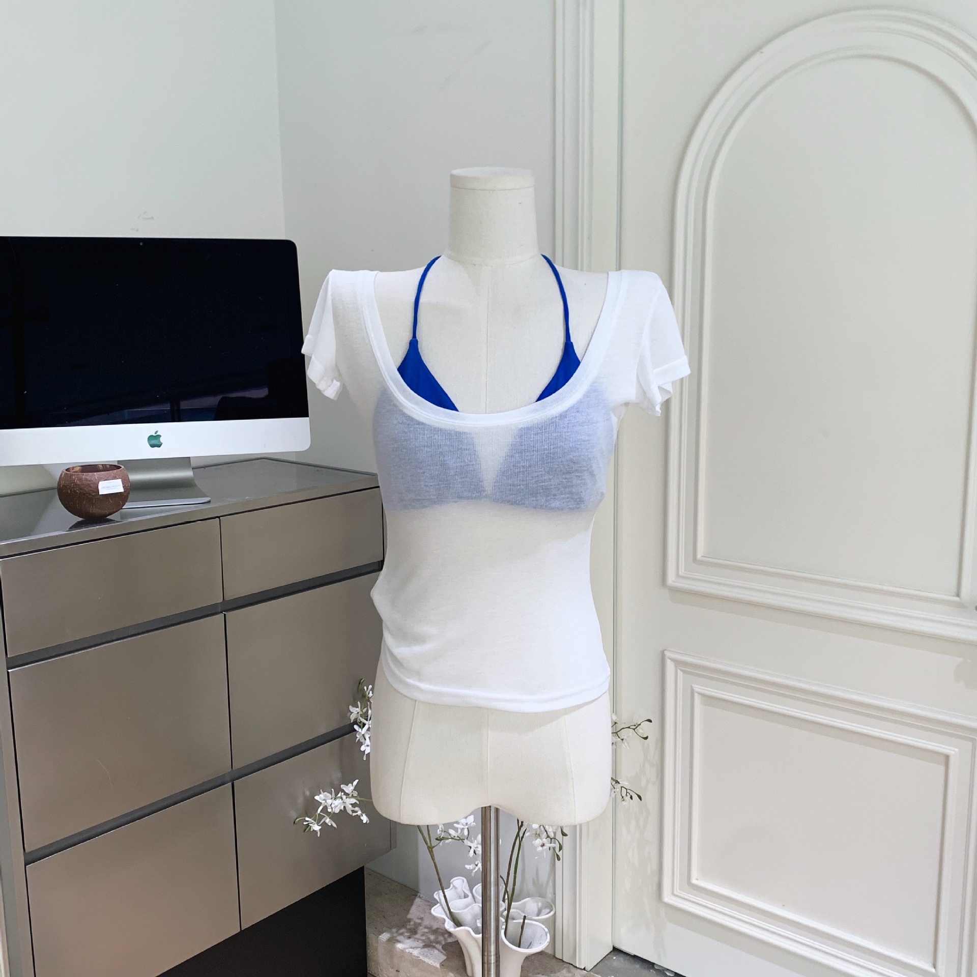 Sexy pure small white flowers! High Transparent Lazy Pure Color Top Short-sleeved T-shirt for Women