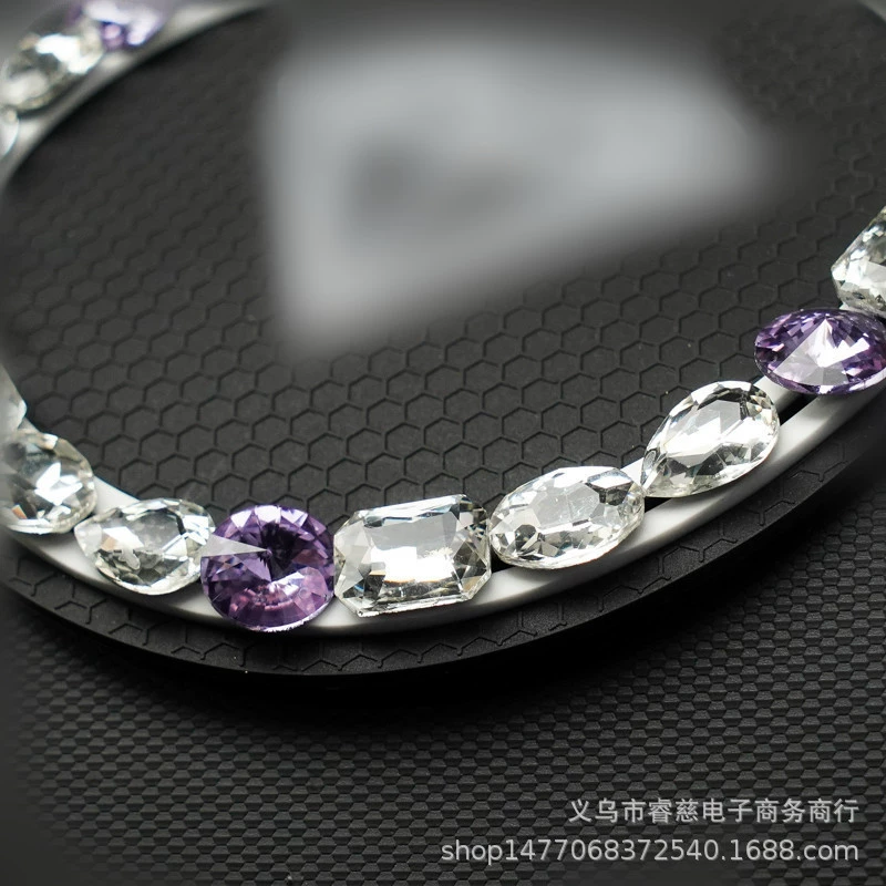 Car anti -sliding cushion cartoon diamond -mounted mobile phone pad in the cushion meter setting pad car cushion car with interior ornament cushion