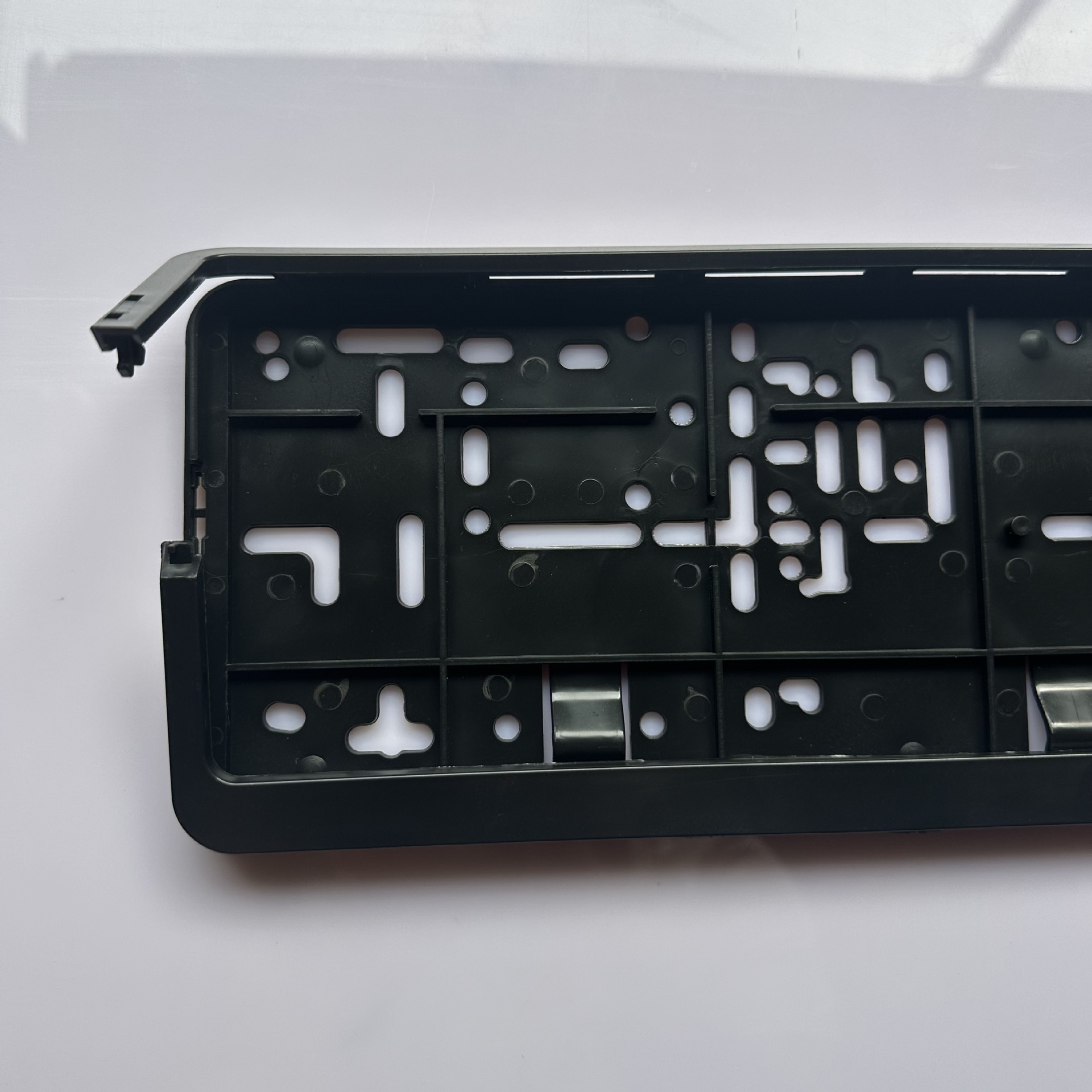 Cross-Border Exclusive Hot-Selling Middle Eastern License Plate Holder European License Plate Holder European License Plate Frame Pp Plastic License Plate Frame Manufacturer
