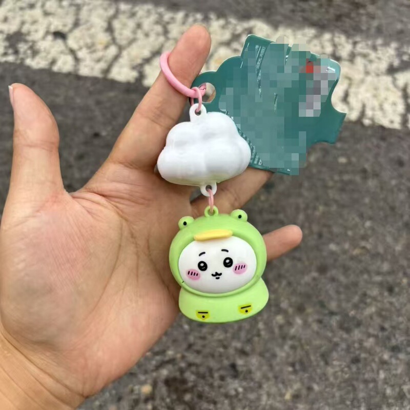 吉伊雨衣系列发光挂件夏日乌云可爱雨衣挂件乌萨奇云朵卡哇伊|undefined
