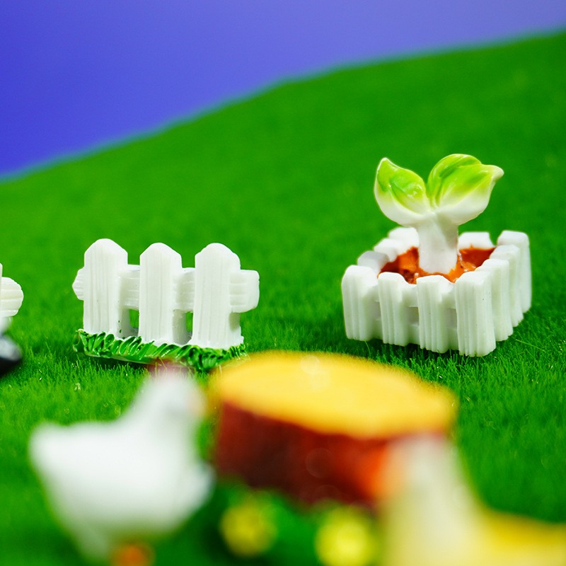 Cerca del muelle de árboles ZAKKA Adornos de resina de comestibles para hacer nuevos gallos y gallinas, decoración de micro paisajes de musgo