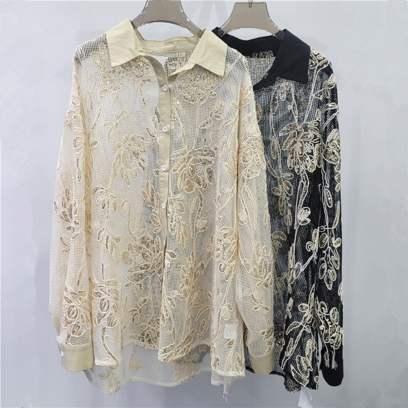 Estación europea 2026 primavera nueva moda con solapa bordada esquinilla hueco universal botón simple camisa de manga larga mujer