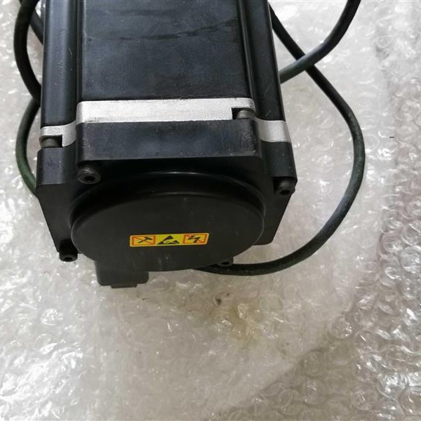 原装三洋伺服电机R2AAB8100HXH1N  R2AAB8100HXH5A