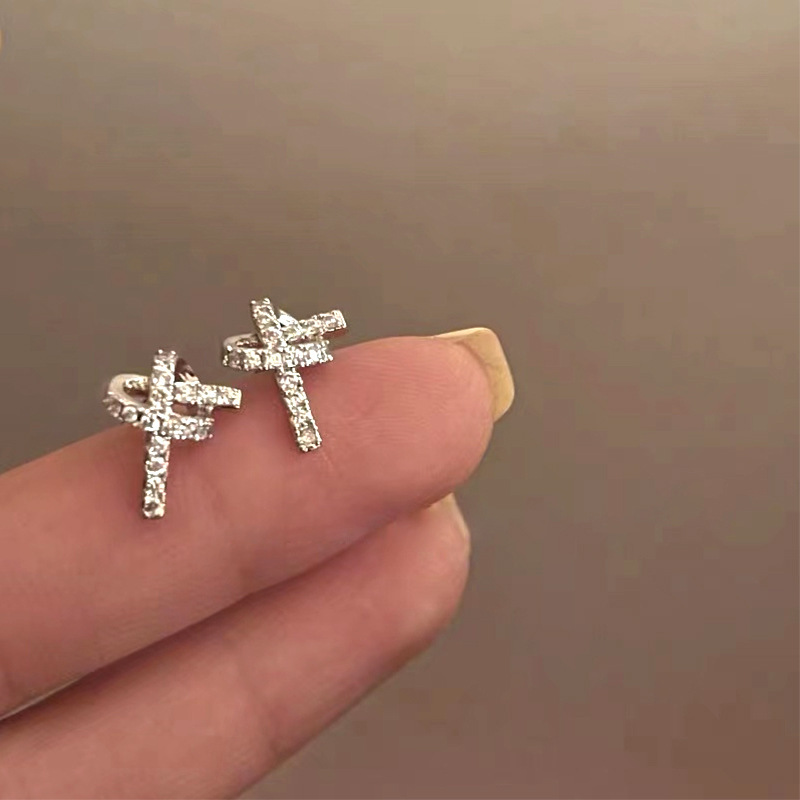 South Korea Dongdaemun 2024 Trendy Niche Design Elegant Earrings Earrings Popular Earrings Wholesale in Stock