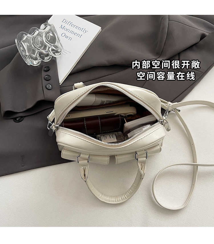 A trendy underarm bag for women in 2025, Korean version, Instagram Spring/Summer new fashion tote bag, versatile and large-capacity commuting bag undefined