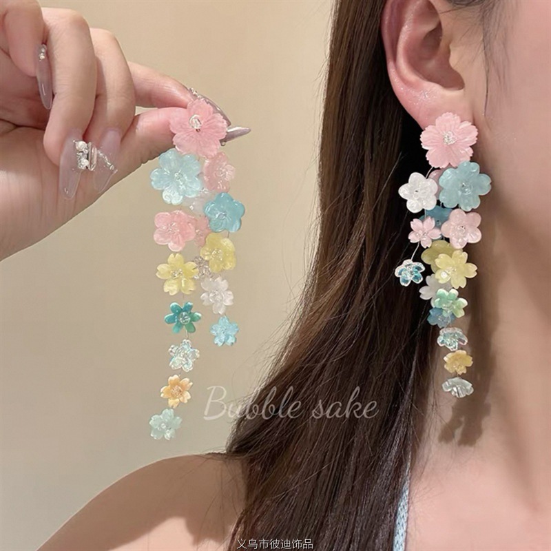 Roman Holiday Resort Style Woven Flower Earrings Women's Ear Clips Elegant High-End Earrings Exaggerated Seaside Studs