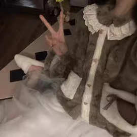 冬季女装宽松加厚保暖毛绒外套设计感长袖休闲韩版毛茸茸家居服