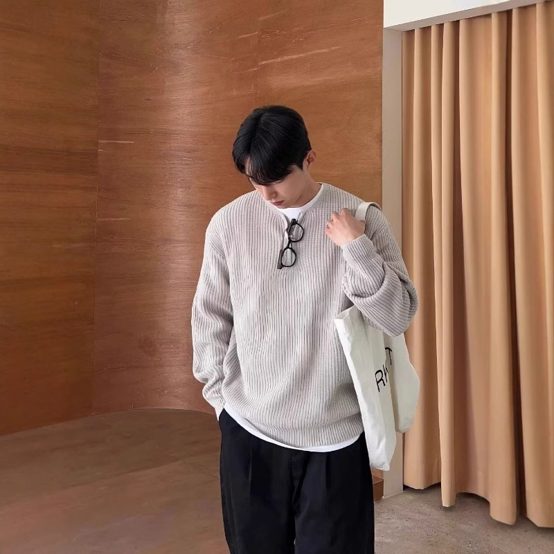 Men's knitted autumn retro sweater with a round collar with zipper