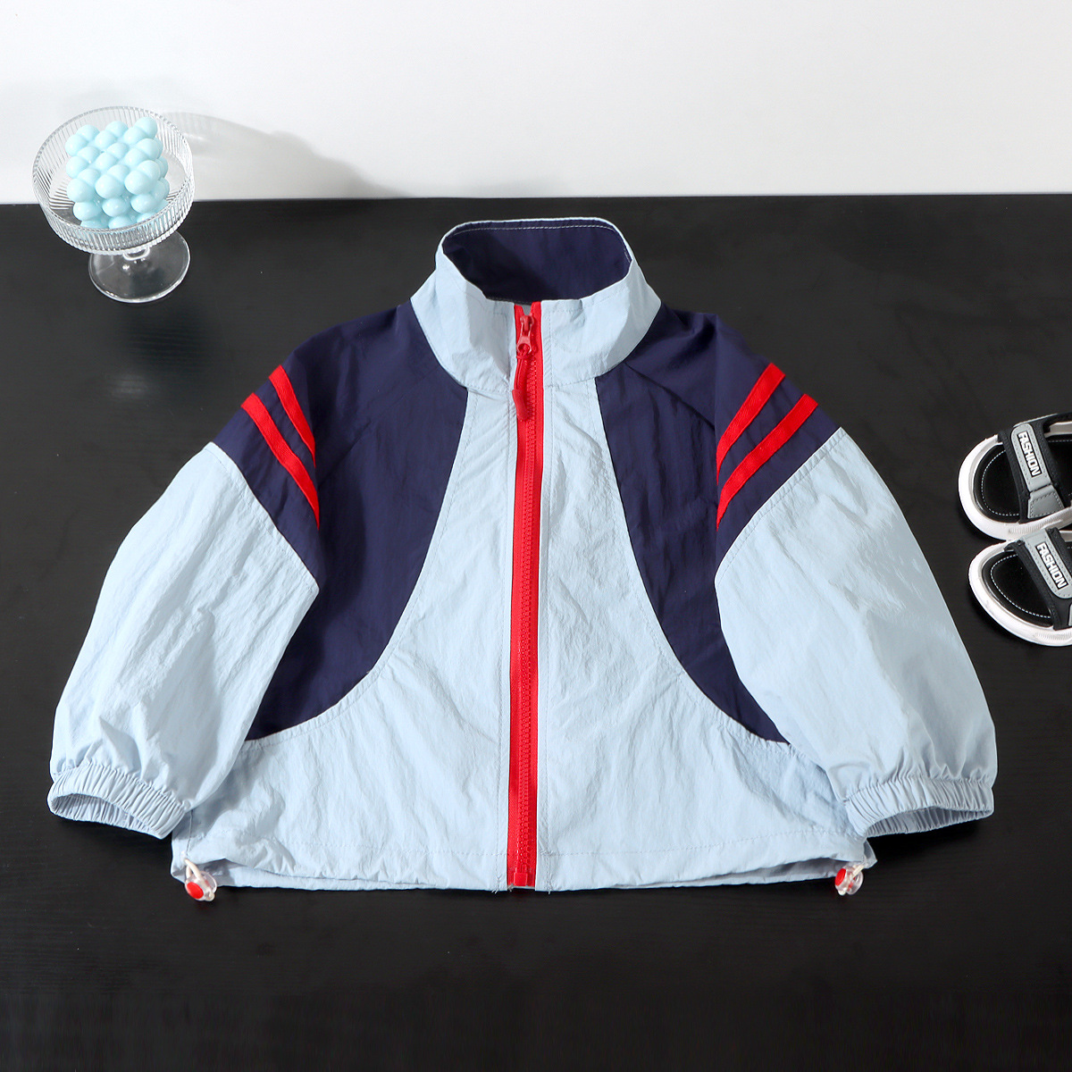 Ropa de asalto de niñas 2026 nuevo color de niños de tamaño medio y grande, chaqueta de verano delgada y transpirable