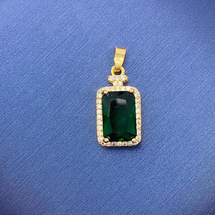 Tiktok Venta caliente colgante al por mayor auto-seleccionado 100 cobre colgante único con fuente de cadena de fábrica al por mayor sin cadena