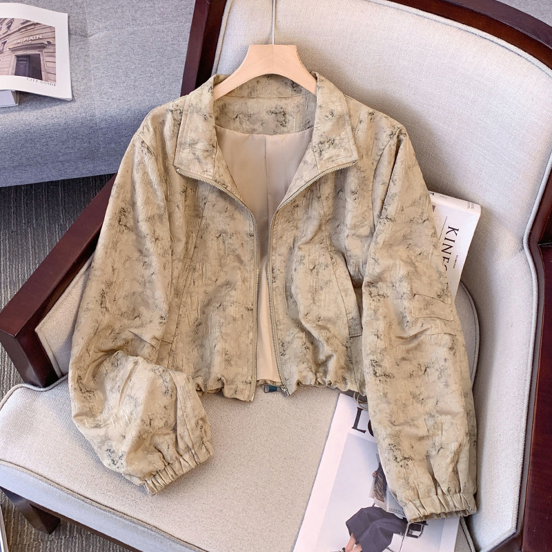 카키색상 재고가 있으며 24시간 이내에 배송됩니다.