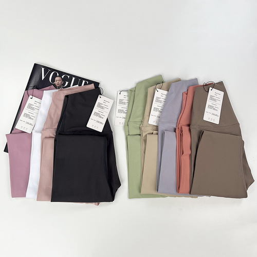 Soft, thin and nude-feeling Align high-waisted tight yoga pants. Skin-friendly, highly elastic and non-embarrassing line-free butt-lifting Pilates pants.