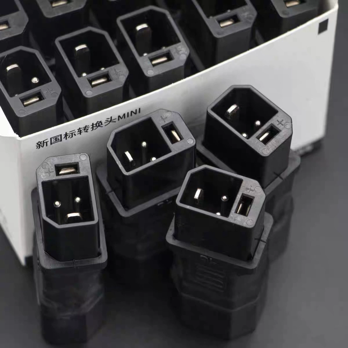 Yadi Tale Bell Новый национальный стандарт Aima 2 2 зарядная головка зарядное устройство Little Green Человек зарядная куча переключатель преобразования