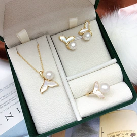 天然珍珠项饰;珍珠首饰套装;天然珍珠耳饰