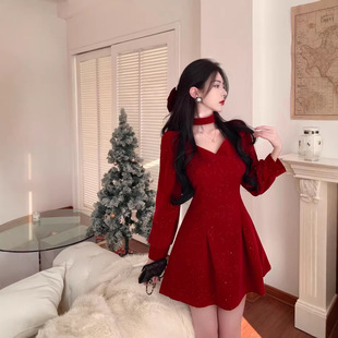 ��������}�Q�·�ϲ�cŮ�b���С�Y����ɫ�z�q�����B��ȹ���ﶬ��