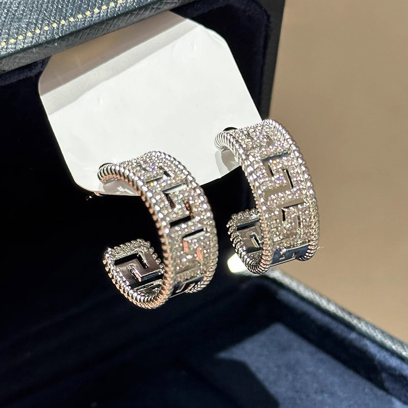 C-shaped Hoop Earrings With Intricate Patterns And Full Diamond_voghion.com
