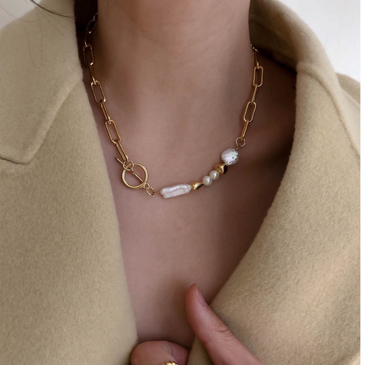 Colar coreano de pérolas barrocas corrente curta de clavícula mulher_voghion.com