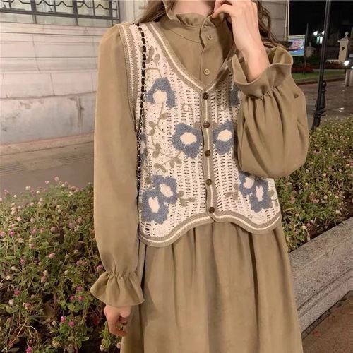 Vintage Plaid Knit Vest for Women | Autumn Outerwear | Ins-style Sleeveless Waistcoat | Thin, Short-Style Tank Top