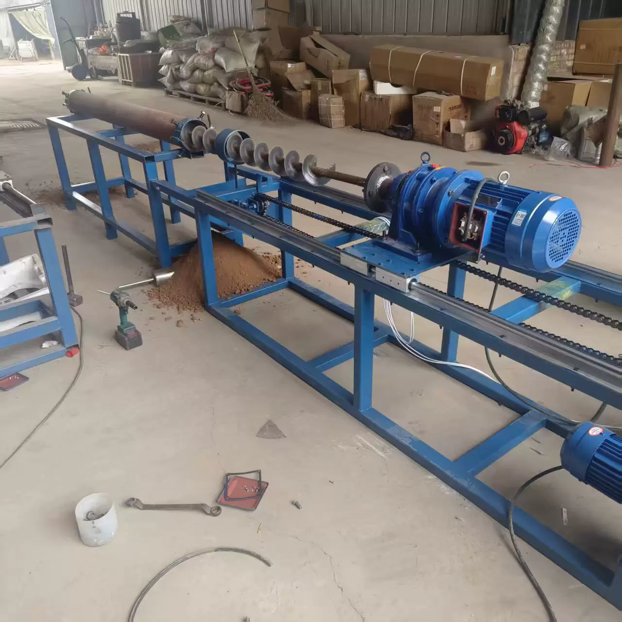 高速护栏桩掏土机圆管方管清孔取土机圆管钻孔清土