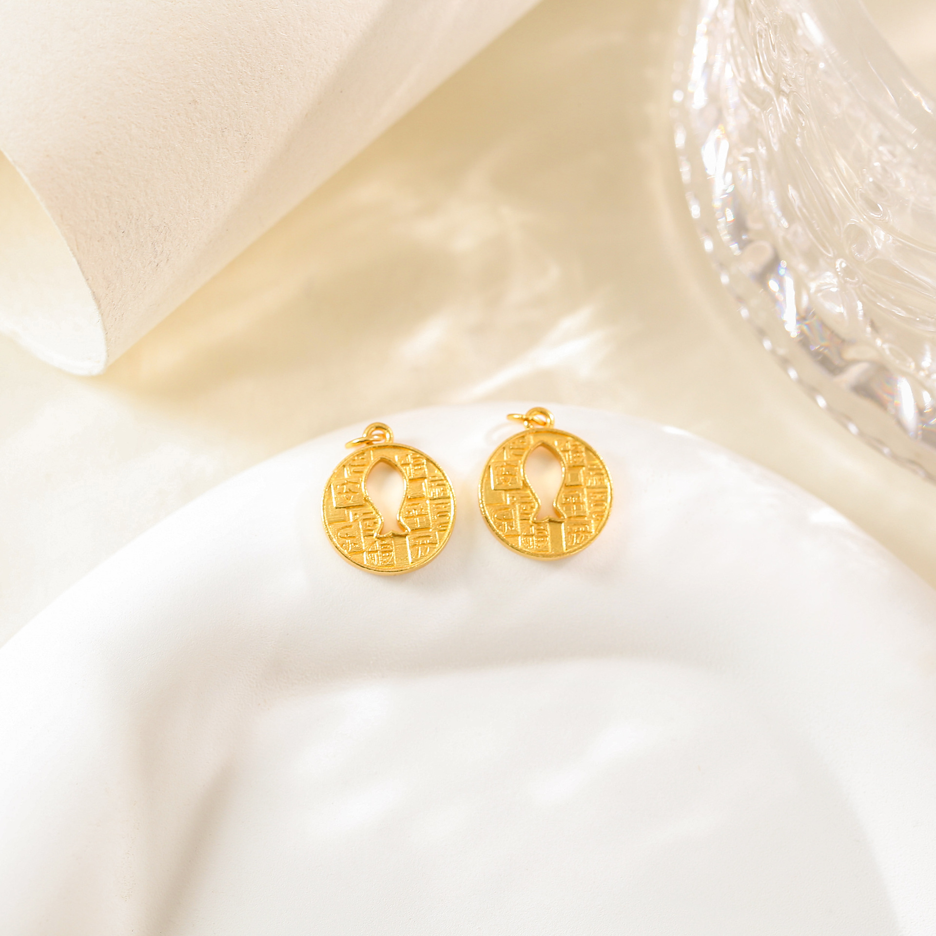 通体S925银镀金小鱼平安福字圆牌滴溜配饰DIY时尚个性风百搭配件