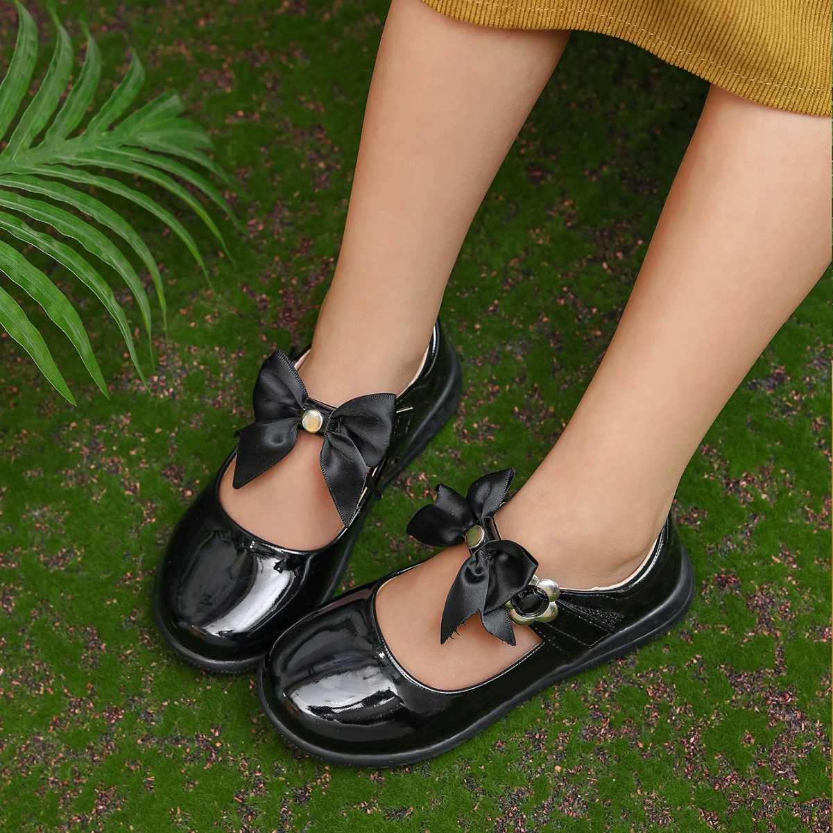 Трансграничная девочка Академия ветра плоский лук с круглой головой