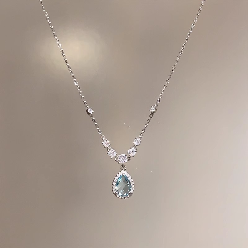Collier en zircon en forme de goutte d'eau pour femme 2026 - Nouveau style tendance, léger et luxueux, inspiré des célébrités d'Internet, simple et polyvalent_voghion.com