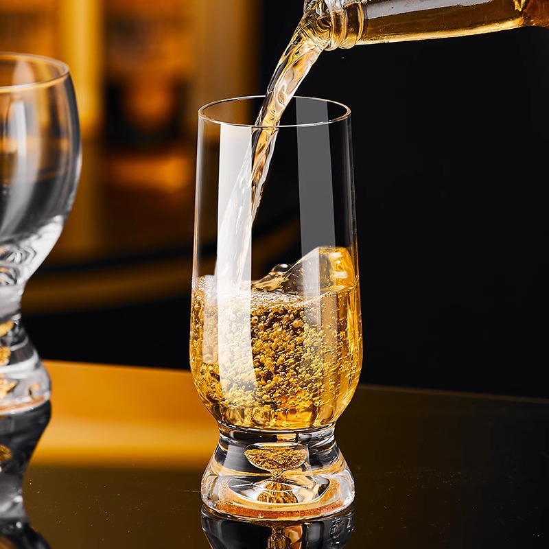 2024 nueva taza de cerveza ligera de lujo de alta calidad trigo cerveza taza de cerveza doméstica comercial de lámina de oro red vinos set