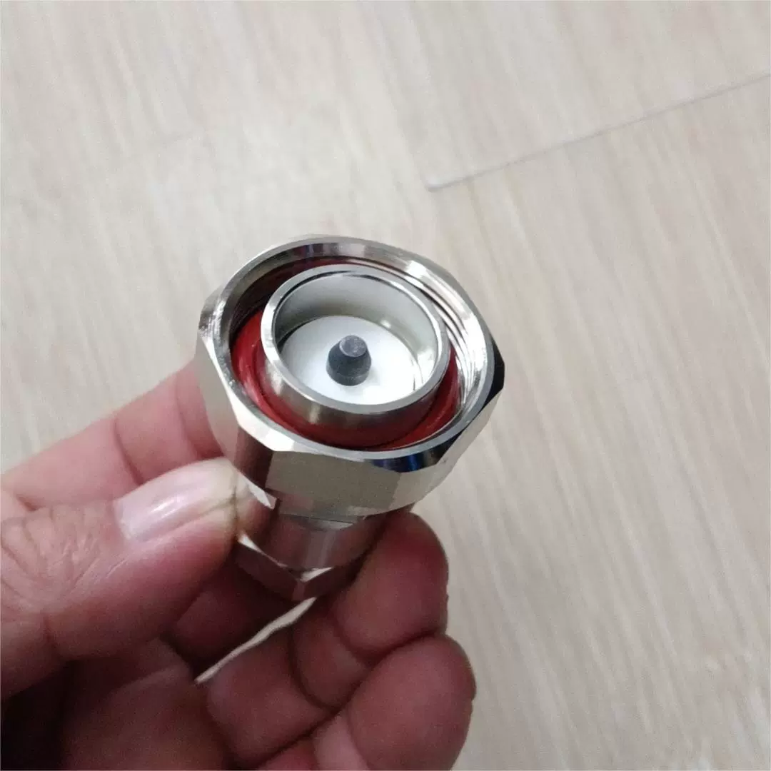 Источник Factory L29 адаптер мужской Source Factory