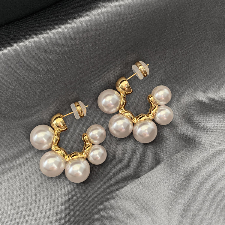 Daily Occasion Copper Material Retro C Shape Plating Inlay Copper Pearl Earrings