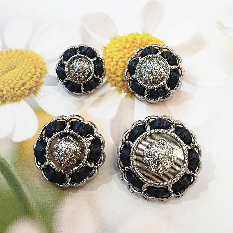 厂家批发金属圆形穿绳扣英伦风女装扣大衣风衣手缝扣梓合金四合扣