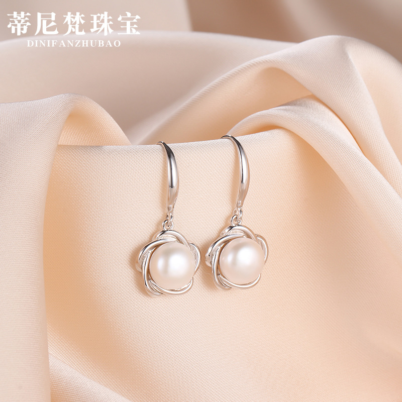 Estilo coreano elegante Super Flor de hadas gancho del oído S925 plata esterlina flor fresca con incrustaciones de perlas de agua dulce pendientes para las mujeres