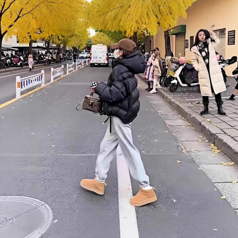 Puff Turtle Black Short down Jacket Women's 2025 Winter New Cloud White Duck down Hooded Bread Jacket