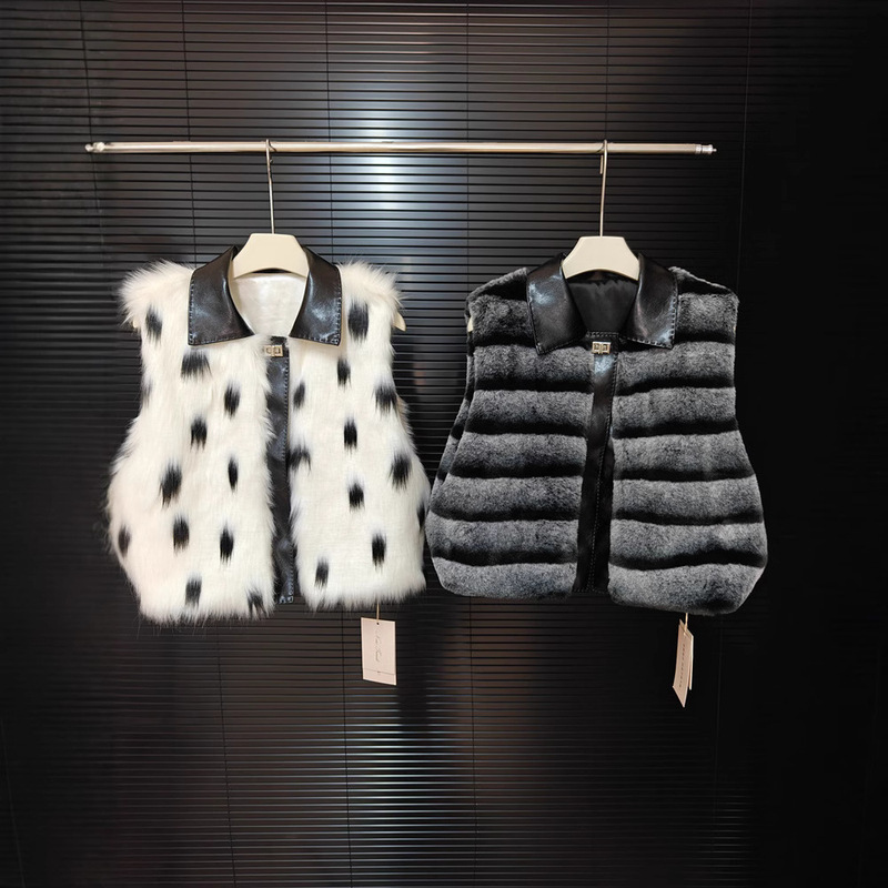 Gentle Design, Elegant and Versatile, Eco-Friendly Fur Patchwork Collar, Polka Dot Chinchilla Pattern, Autumn and Winter Vest for Women to Wear Outside