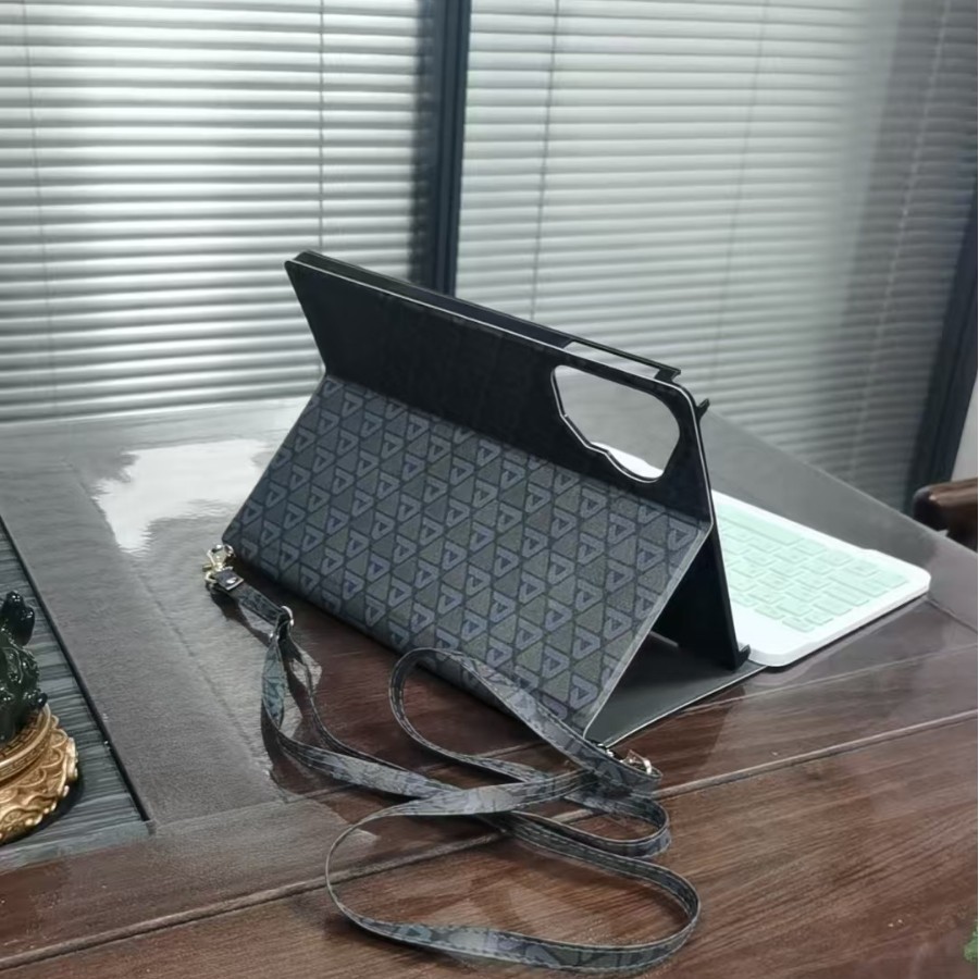 Factory Customization and Wholesale Suitable for 10.1inch Hongtu A10 Shell Tablet Protective Cover That Can Be Worn on One Shoulder