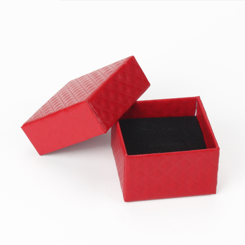 Ouyang Nana pequeño libro rojo plantación de hierba red roja PE película joyería caja de exhibición de almacenamiento collar de anillo de plata joyería curado