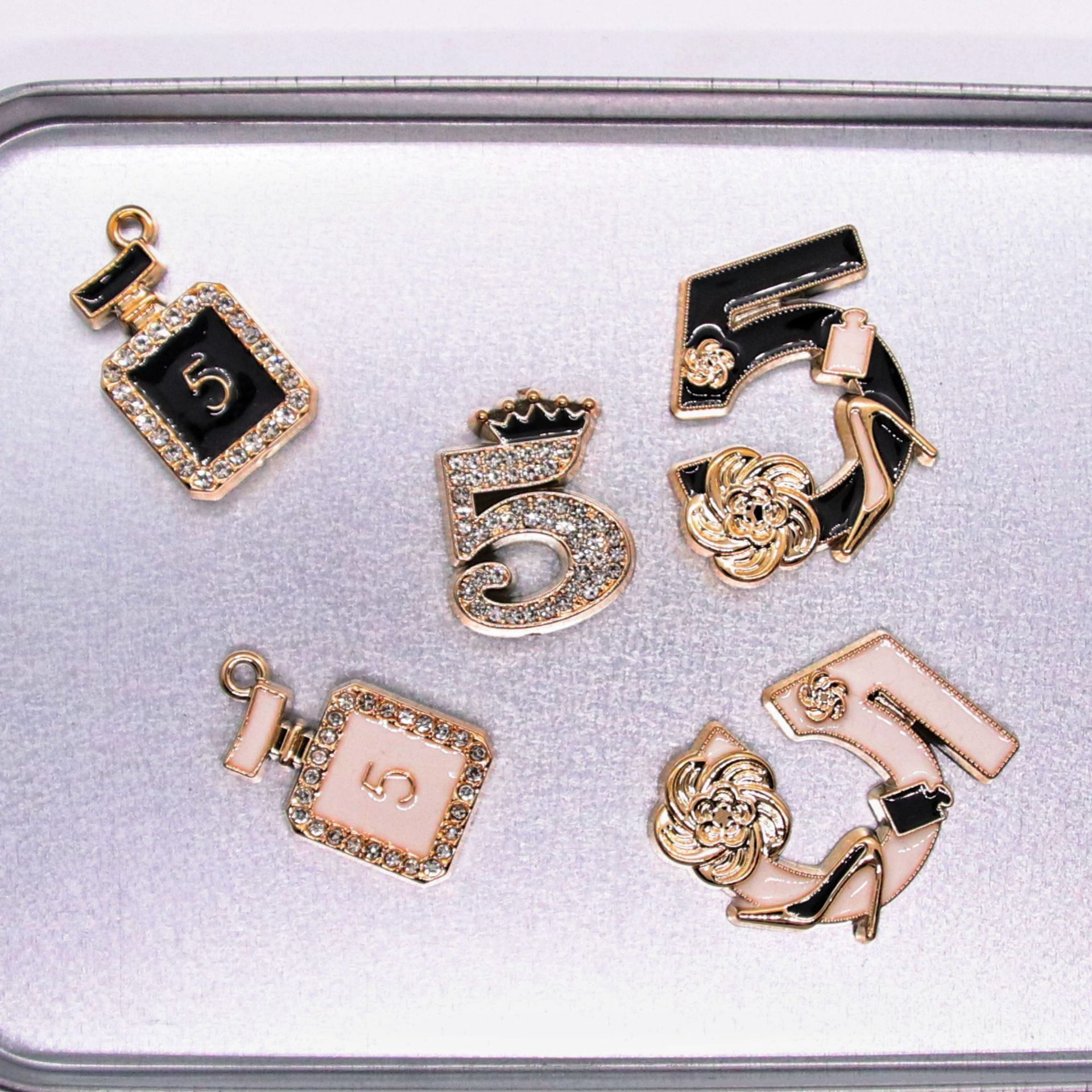 新款五金数字5系列字牌花香水鞋花diy洞洞鞋配饰鞋扣装饰